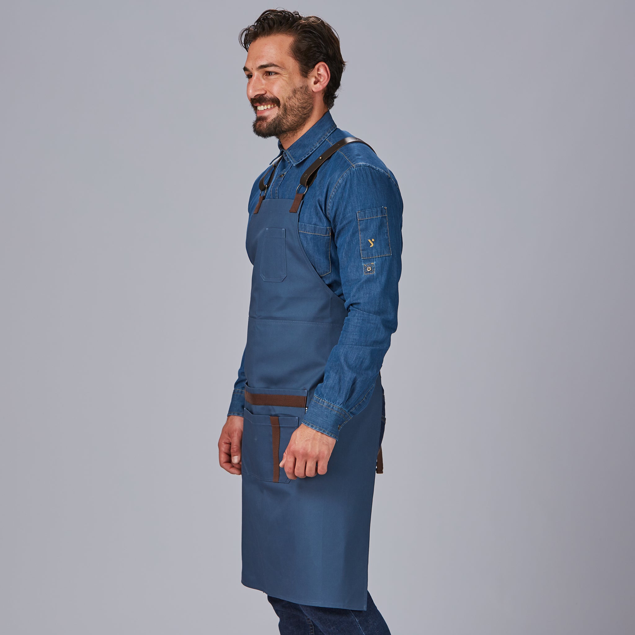 Delantal peto herrajes en piel 88X74 cm - Imagen 6